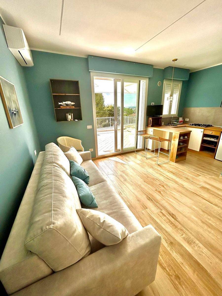 Appartement entier, Suite primula con terrazza vista mare e a/c in Numana, Riviera del Conero