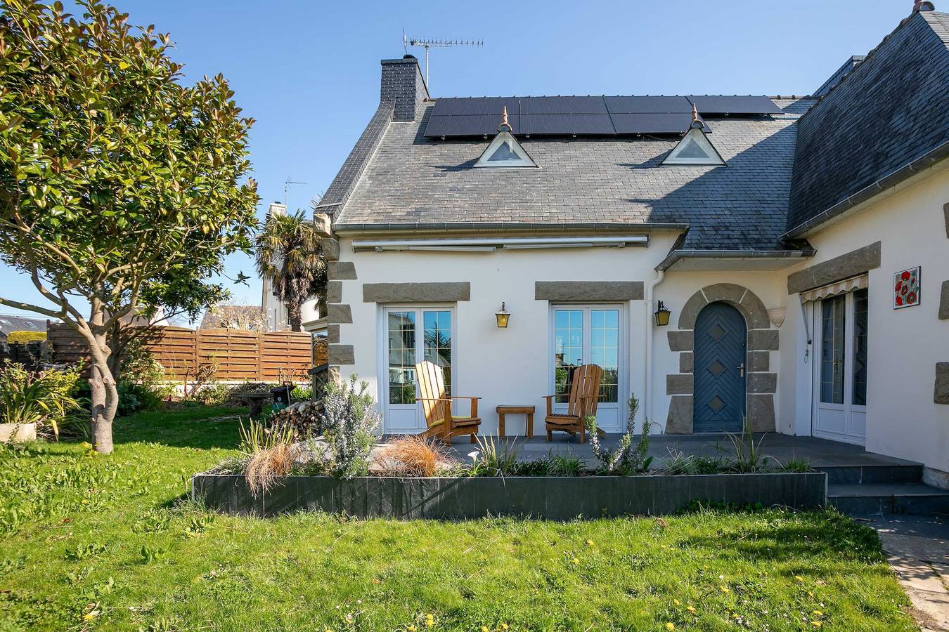 Casa de vacaciones 'Charmante Maison' con jardín privado y Wi-Fi in Plérin, Côte de Goëlo