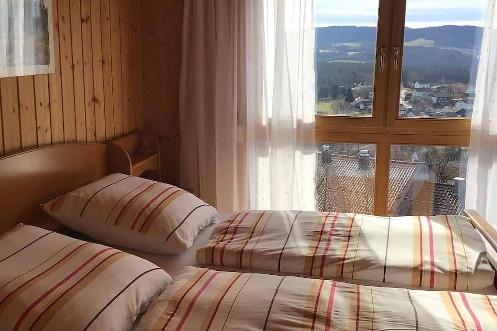 Apartamento inteiro, Casa de férias acolhedora (60 m2) na Floresta da Baviera, com varanda panorâmica in Lindberg, Baviera Oriental