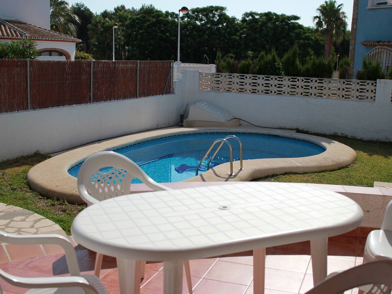 Villa en Dénia con piscina privada, aparcamiento, cerca de la playa in Almadraba, Costa Blanca