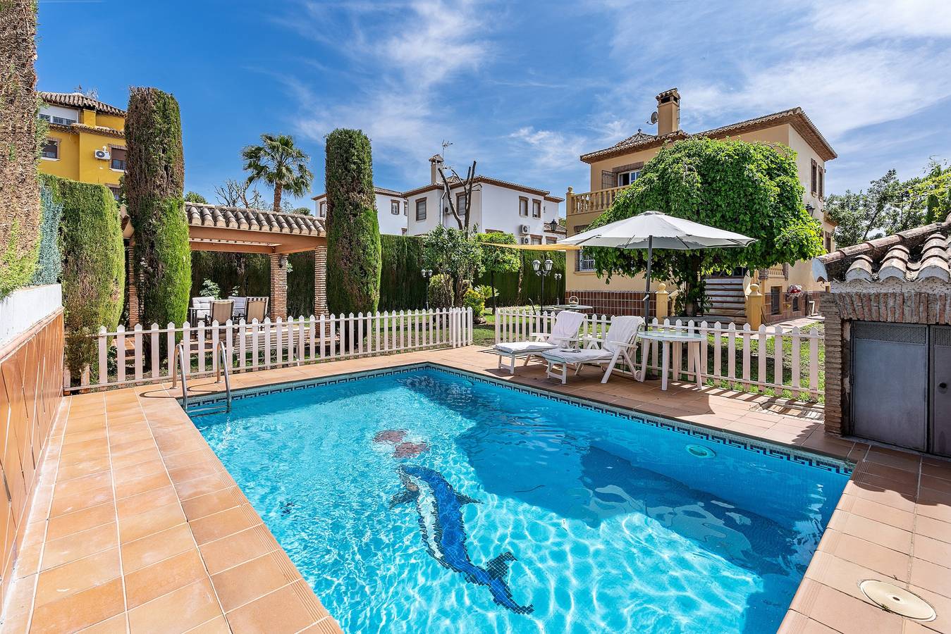 Maison de vacances 'Cypress House' avec piscine privée, Wi-Fi et climatisation in La Zubia, Province de Grenade