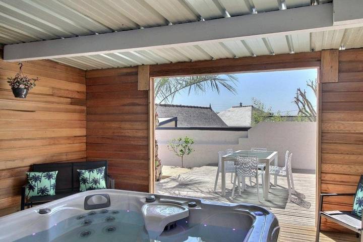 Location de vacances pour 8 personnes, avec terrasse et vue à Locmaria-Plouzané - 2