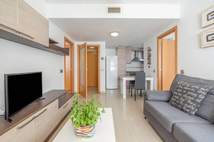 Ganze Wohnung, Apartment 'Planta Baja Marita' mit Gemeinschaftspool, Wlan und Klimaanlage in La Cava, Deltebre
