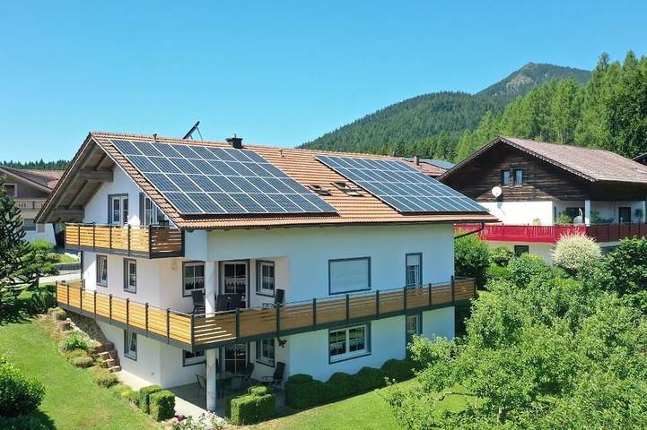 Ganze Wohnung, 100 qm Ferienwohnung Zirbe mit zwei Schlafzimmern und kostenfreiem WLAN in Lohberg, Ostbayern