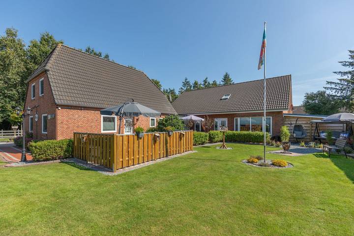 Ferienhaus für 4 Personen, mit Garten in Stedesand
