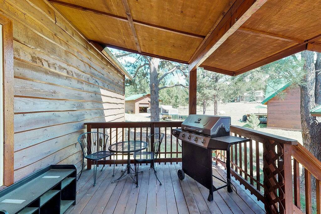 Charmante Hütte in der Nähe des Skifahrens, Radfahren mit einem Wickeldeck! in Angel Fire, Colfax County