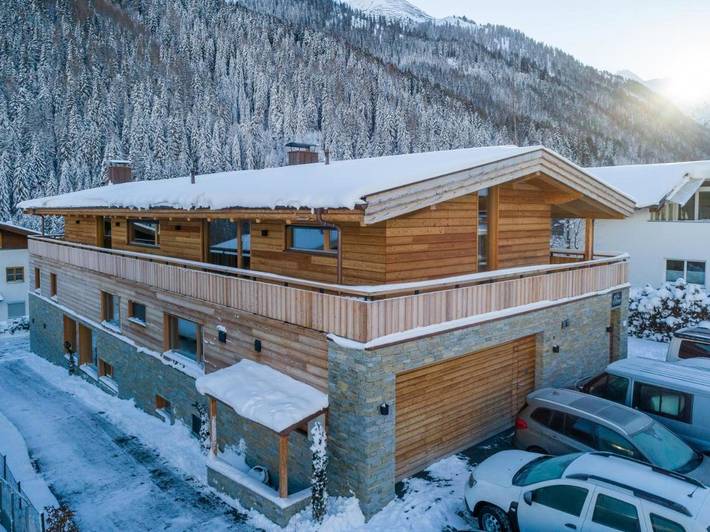 BnB für 14 Personen, mit Garten und Sauna in Sankt Anton am Arlberg