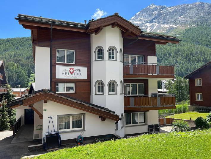 Ferienwohnung für 3 Personen, mit Balkon und Terrasse sowie Ausblick in Saas-Fee
