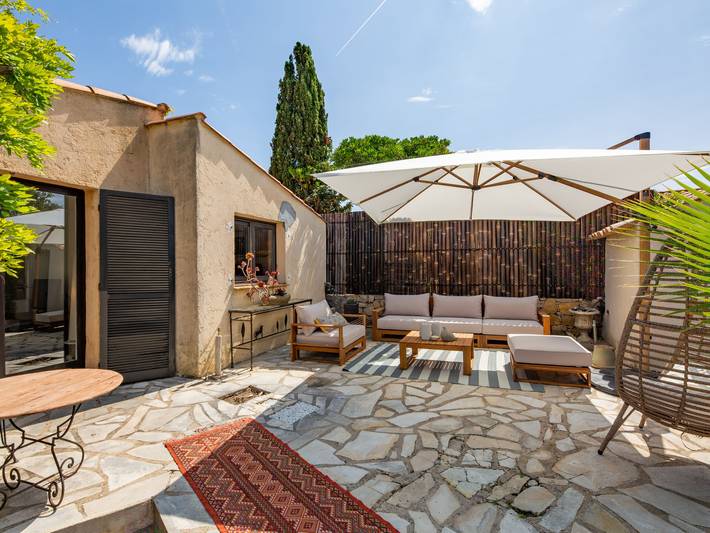 Ferienhaus für 4 Personen, mit Terrasse und Garten sowie Ausblick in Théoule-sur-Mer - 2