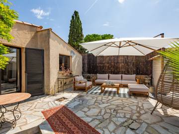 Ferienhaus für 4 Personen, mit Terrasse und Garten sowie Ausblick in Théoule-sur-Mer