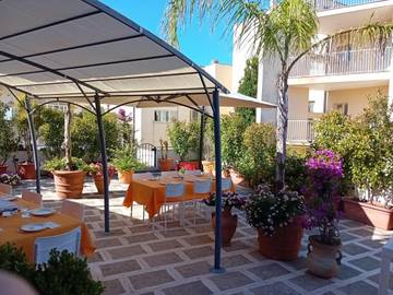 Chambre d’hôte pour 5 personnes, avec vue ainsi que balcon et jardin, adapté aux familles à Maglie