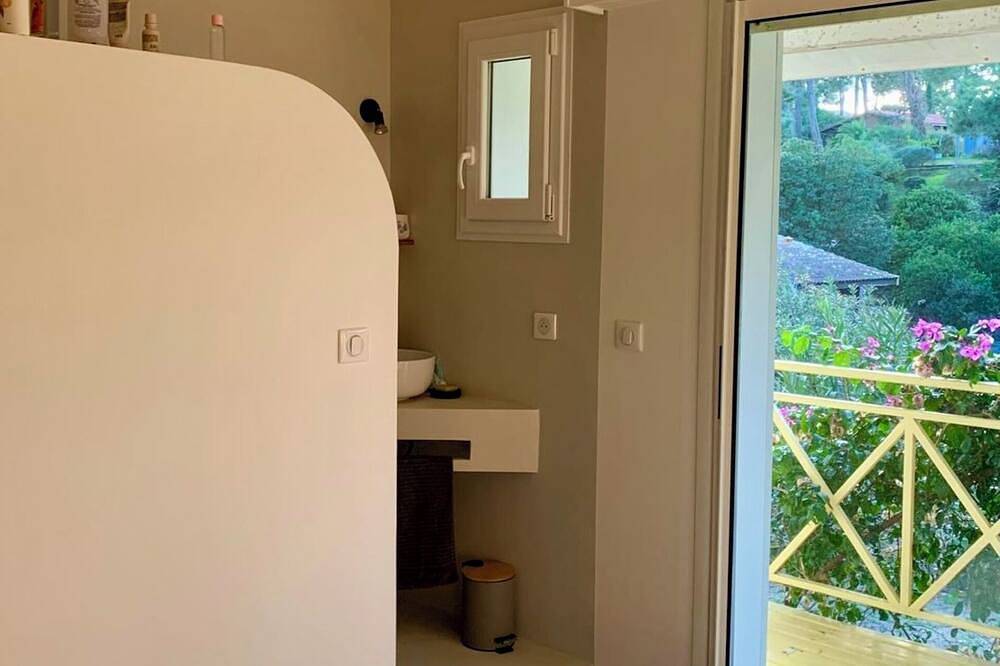 En 1ère ligne Bassin avec vue fascinante - 2 maisons - idéal pour deux familles in Lège-Cap-Ferret, Région d'Arcachon