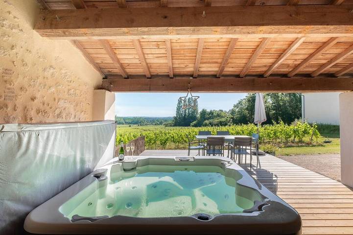 Location de vacances pour 5 personnes, avec jardin et jacuzzi à La Brède
