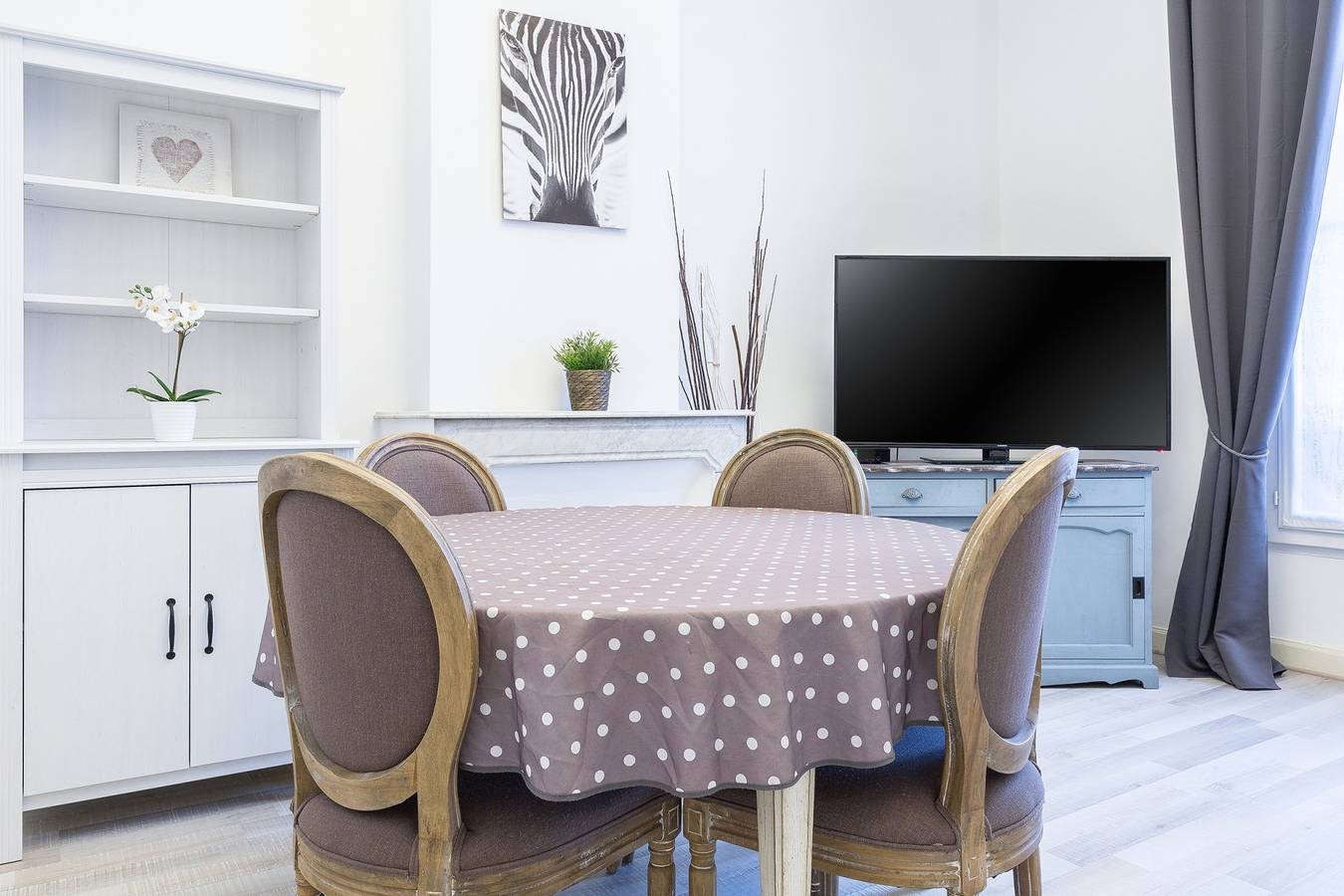 Entire apartment, Roussette 2 - (1er étage droite) in Cannes, Mediterranean Coast (France)
