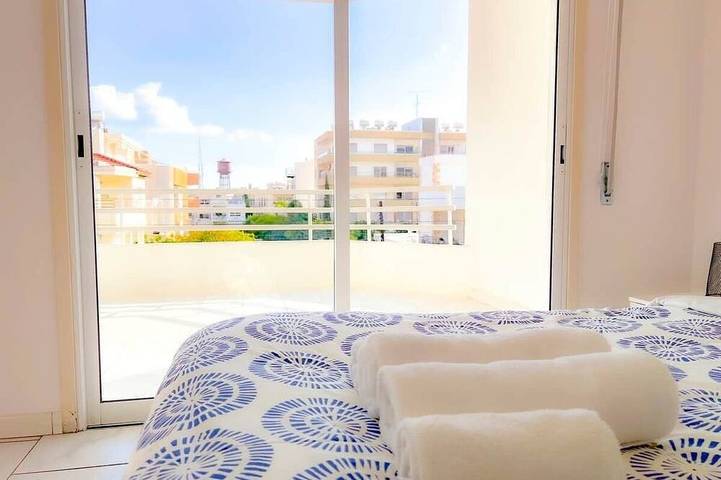 Appartement entier, Samos City Center, 2Br Sleeps 4 in Limassol, Chypre du Sud