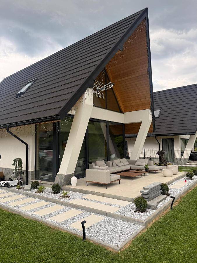 Dom wakacyjny dla 8 osób, z Jacuzzi i Taras oraz Ogród i Widok w Szaflary