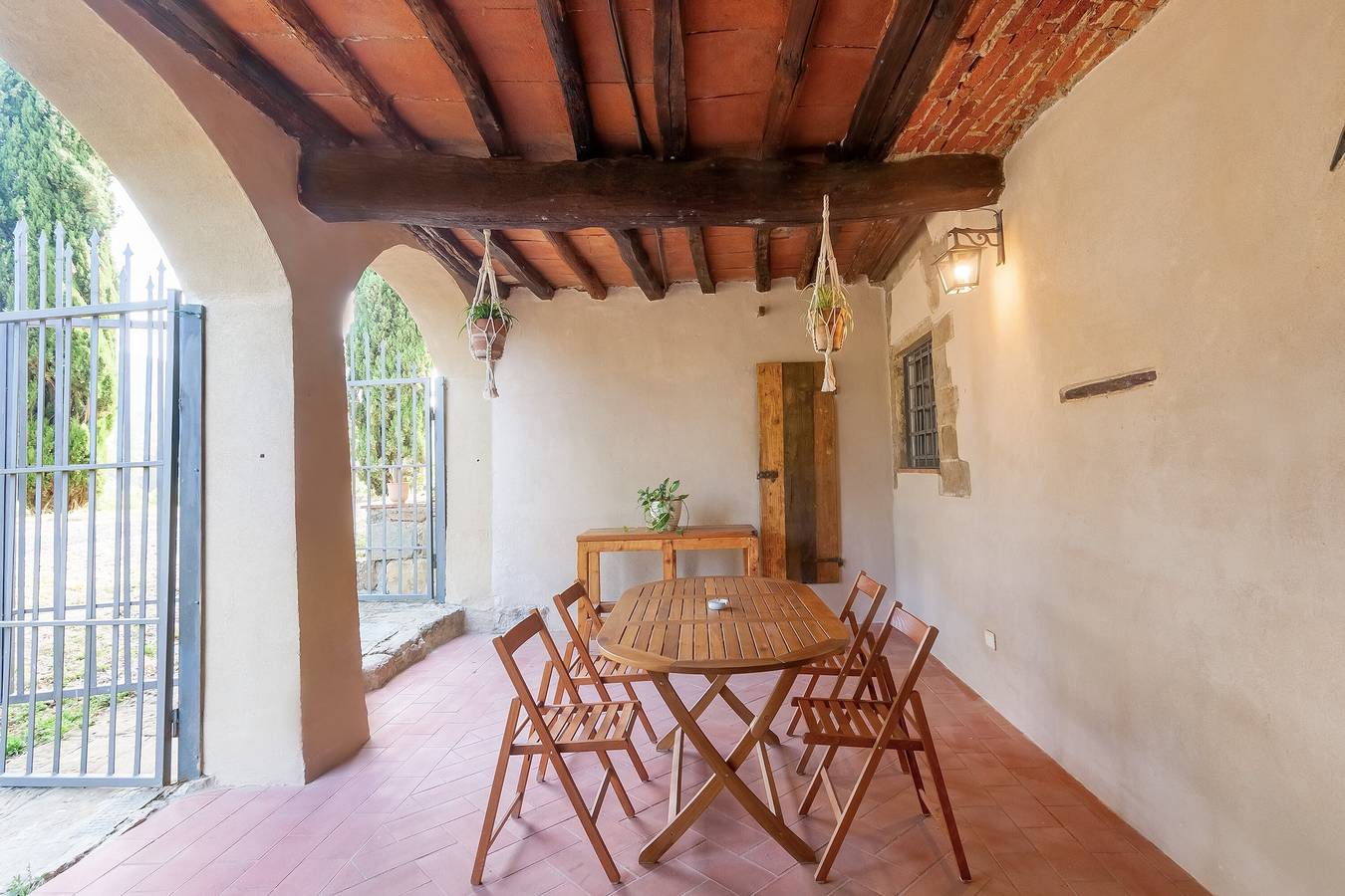 Ferienhaus 'Felciolina' mit Bergblick, privater Terrasse und Wlan in Rignano sull'Arno, Valdarno