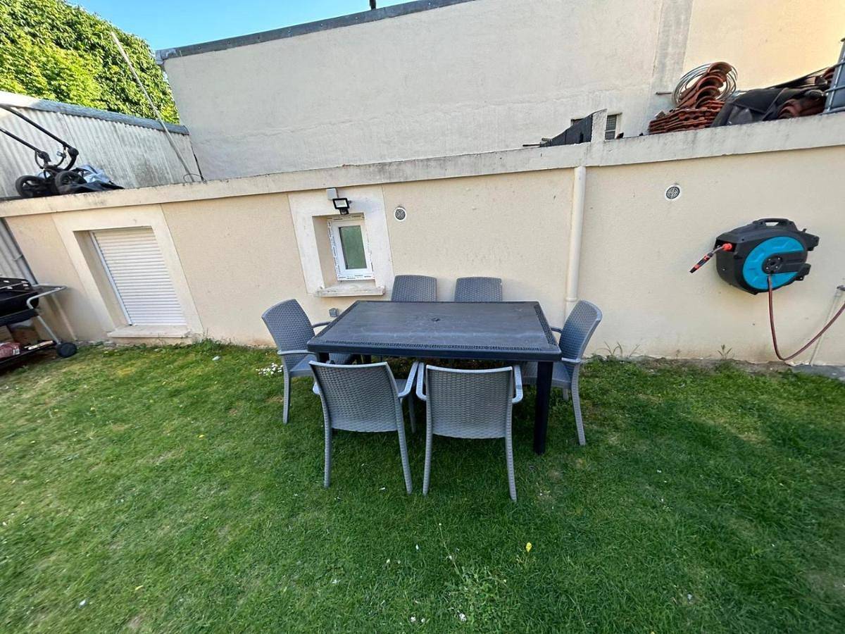 Appartement entier, Best holliday Home for family newly renovated in Garges-lès-Gonesse, Val-d'Oise