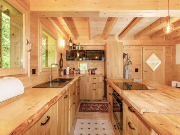 Ganze Wohnung, Chalet in Rossiniere am Gletscher & See in Rossinière, Pays-d'Enhaut Region