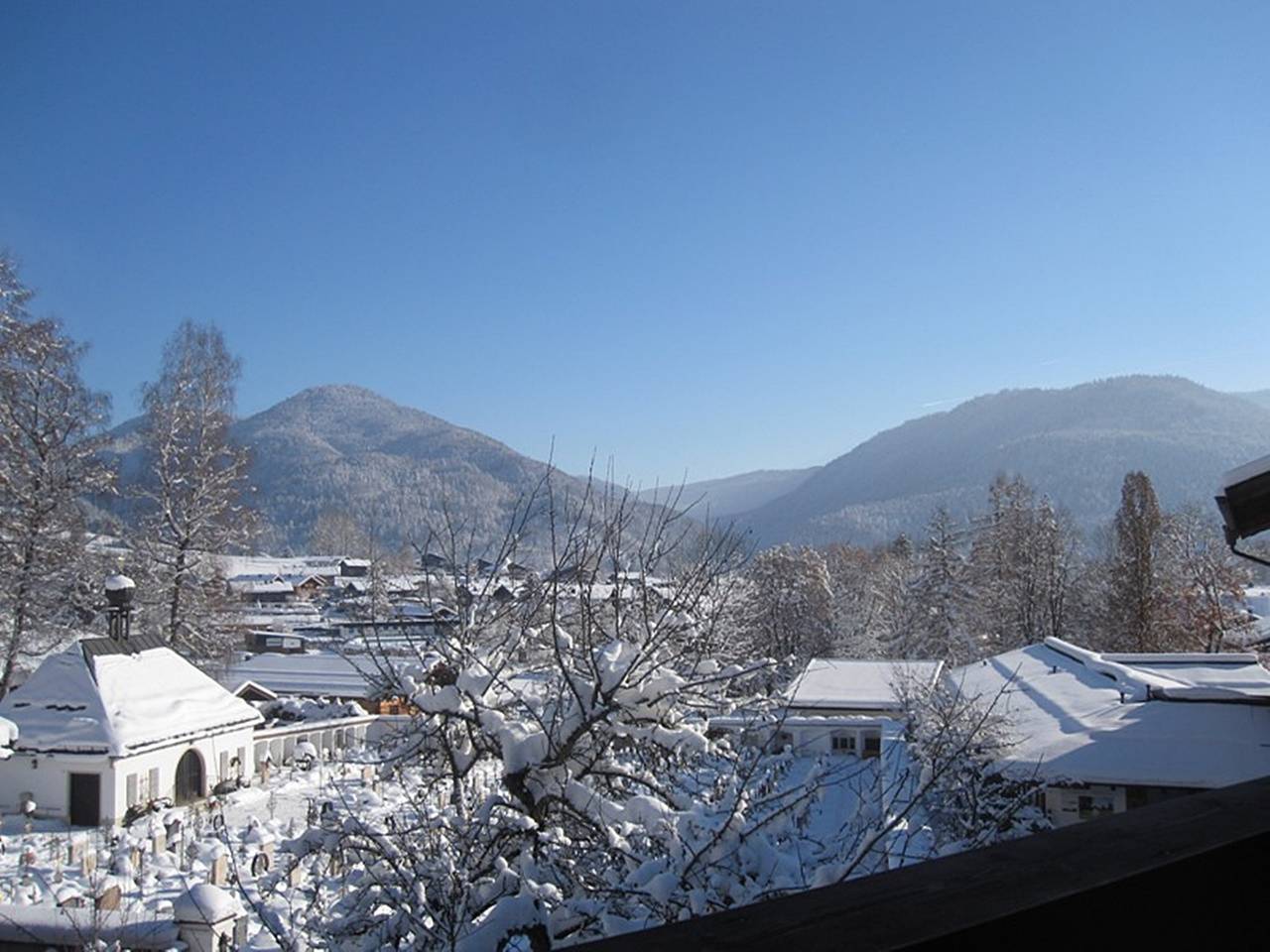 Ganze Ferienwohnung, Haus Pürner Ferienwohnungen - Drei-Raum-Ferienwohnung Taubensee, 60 qm, Dusche/Wc, Extra-Schlafzimmer, Küche, Balkon in Reit im Winkl, Bayerische Alpen