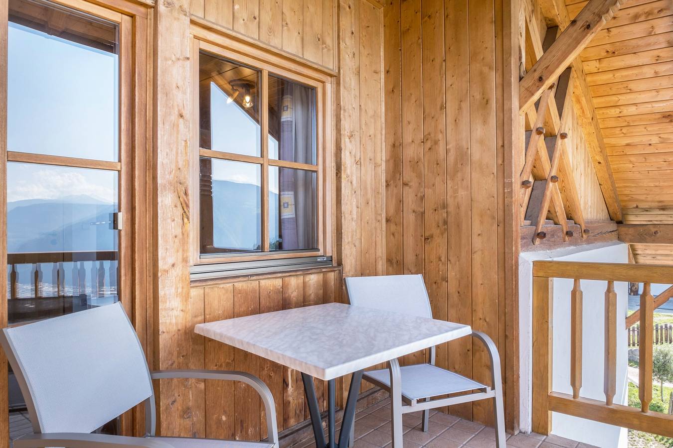 Ganze Wohnung, Ferienwohnung 'Weingartnerhof Dalia' mit Bergblick, Gemeinschaftsterrasse und Wlan in Glaning, Jenesien