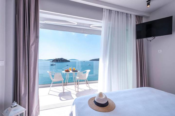 Location de vacances pour 2 personnes, avec terrasse et vue, animaux acceptés dans Tolo (Grèce)