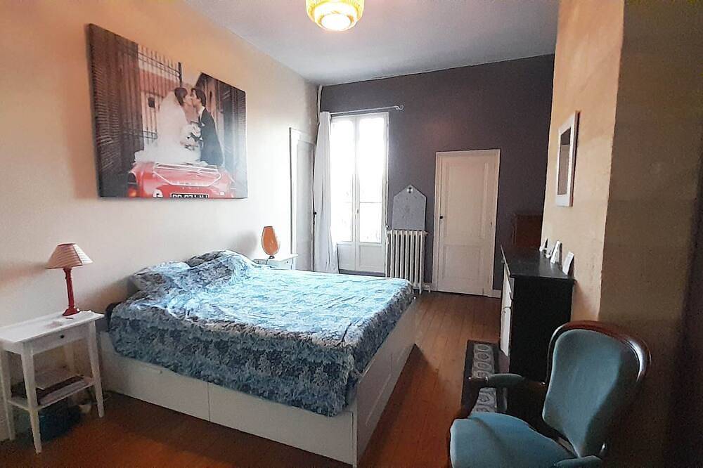 Superb House With Balcony In Talence in Bordeaux, Bordeaux region