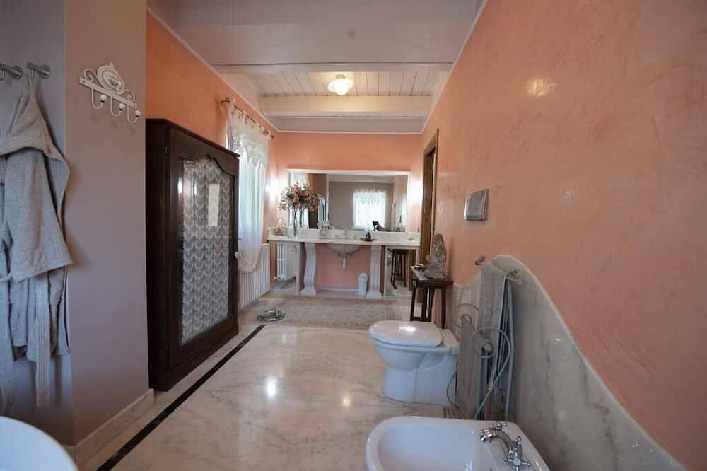 Romantische Villa Bella Vista, mit beheizbarem Pool und traumhaftem Blick in Pontedassio, Riviera di Ponente