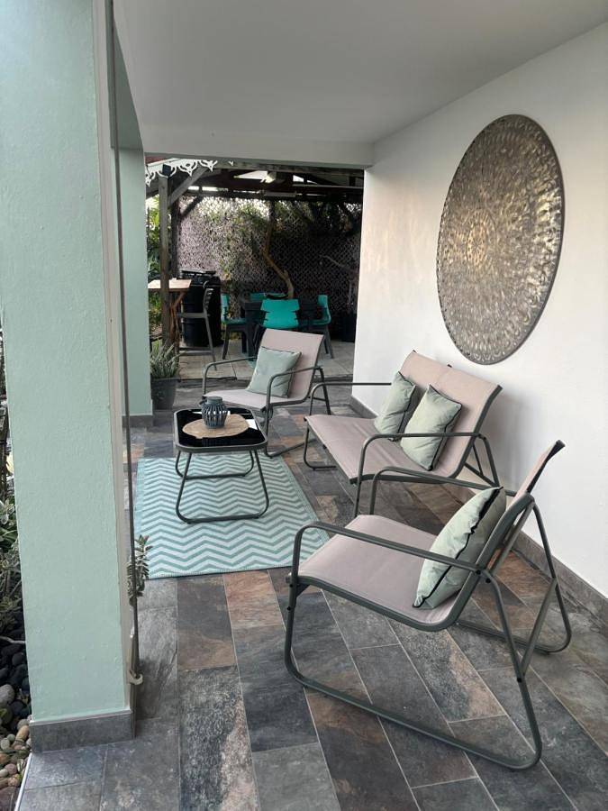 Gîte pour 6 personnes, avec jardin ainsi que vue et piscine à Case-Pilote - 4