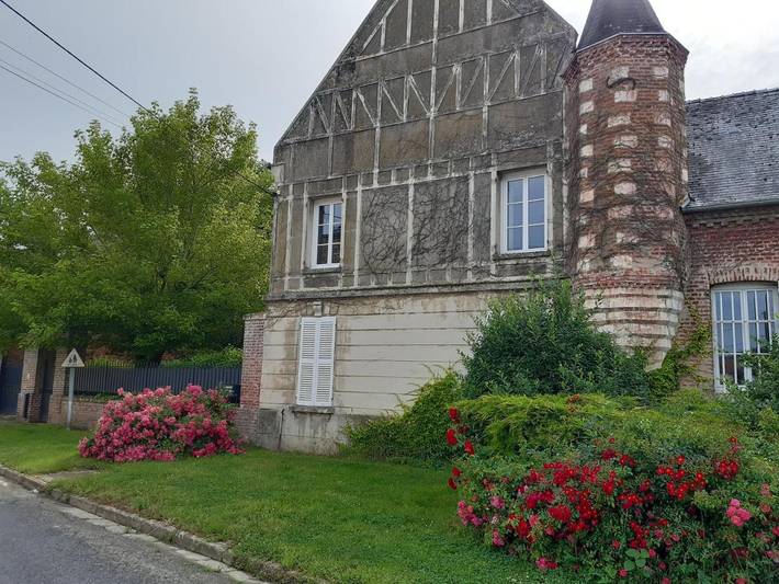 Gîte pour 5 personnes, avec vue et jardin, adapté aux familles dans Mesbrecourt-Richecourt