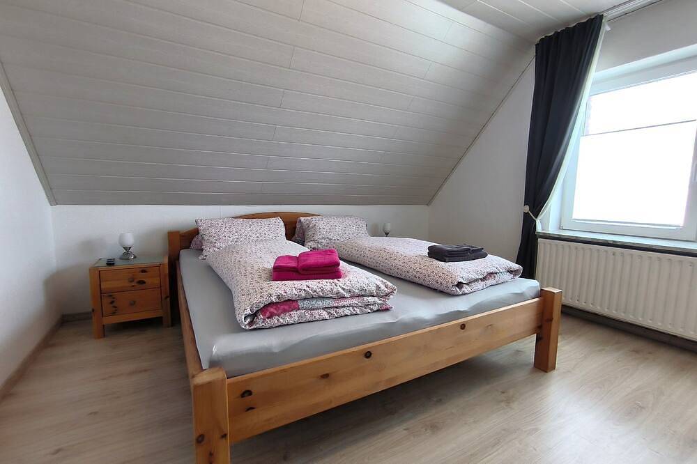 Frey: Ferienhaus über zwei Etagen mit Terrasse - Ferienhaus Frey in Eggebek, Grünes Binnenland