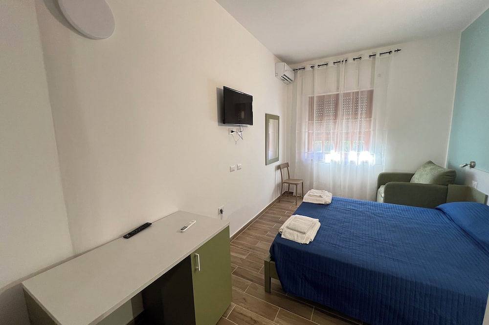 B&B Casa Lamanna- Room No. 5 in Crucoli, Gulf of Taranto