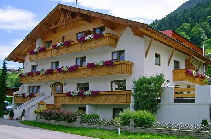 Ferienwohnung für 8 Personen, mit Sauna und Ausblick sowie Garten, mit Haustier