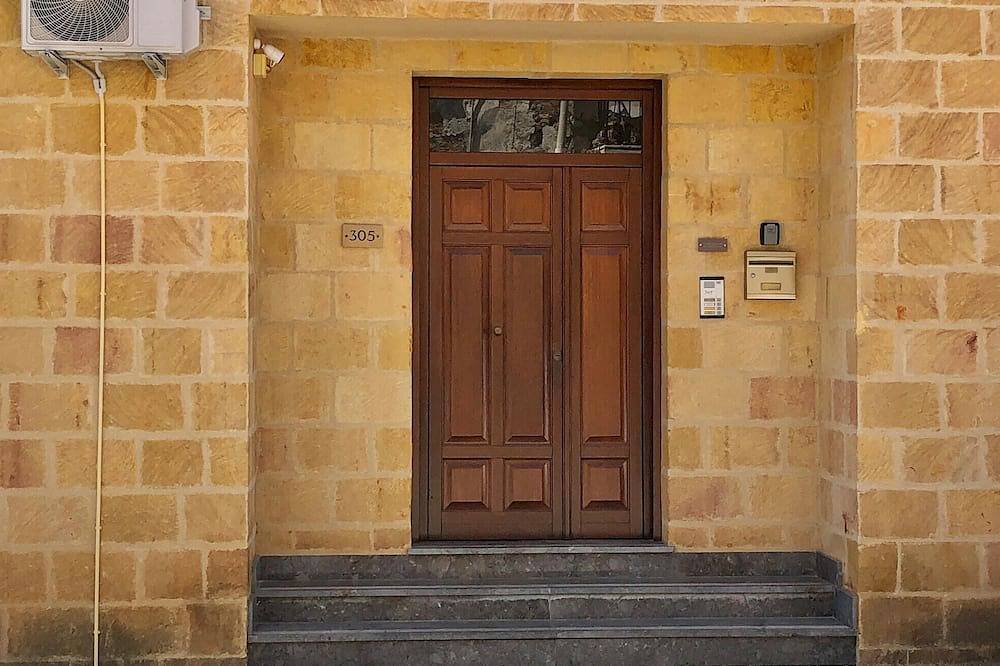 Entire apartment, Awesome apartment in Menfi with Wifi in Menfi, Agrigento Province