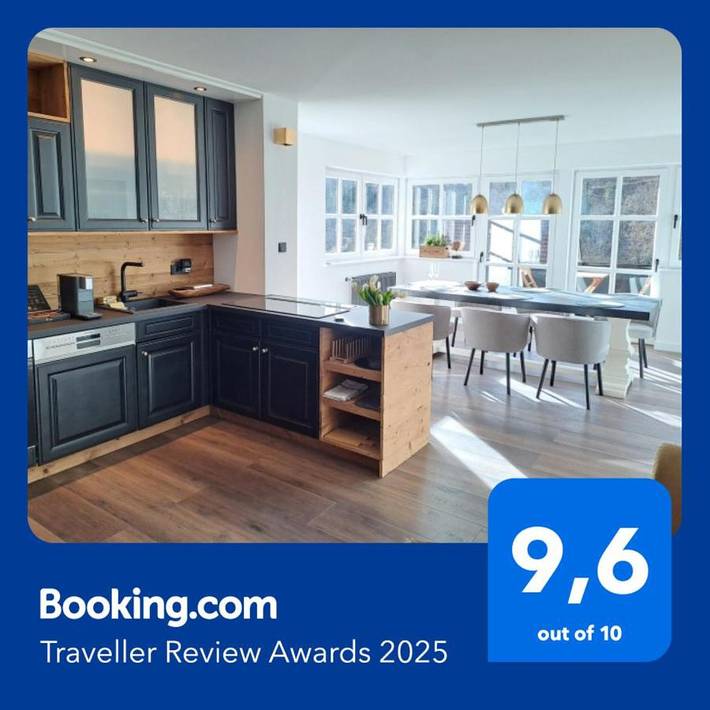 Ferienwohnung für 4 Personen, mit Balkon und Whirlpool sowie Sauna und Ausblick