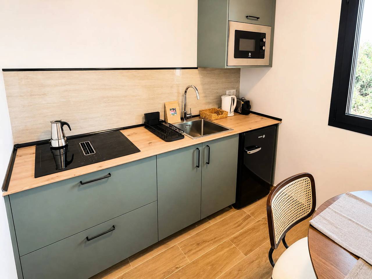 Apartamento entero, 3 estancias 5 Personas in Parque de las Avenidas, Madrid