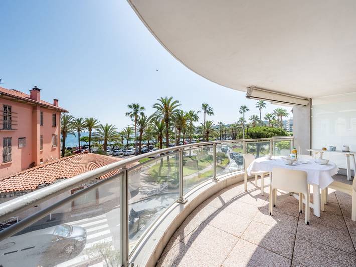 Ferienwohnung für 6 Personen, mit Balkon in Antibes - 2