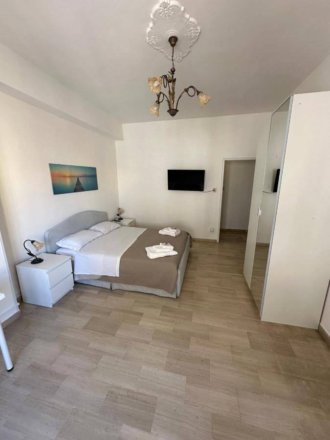 Chambre d’hôte pour 4 personnes, avec terrasse et vue à Lamezia Terme - 4