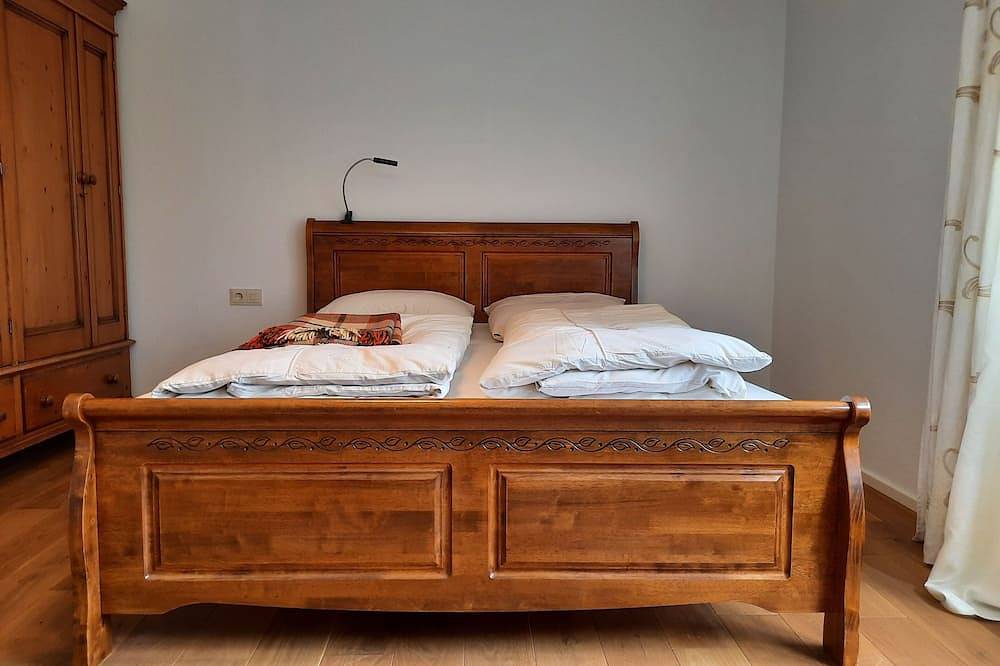 Ganze Wohnung, Schöne Terrassenferienwohnung , 85m² 2 Schlafzimmer und ein großes Wohnzimmer in Waldkirch, Südschwarzwald
