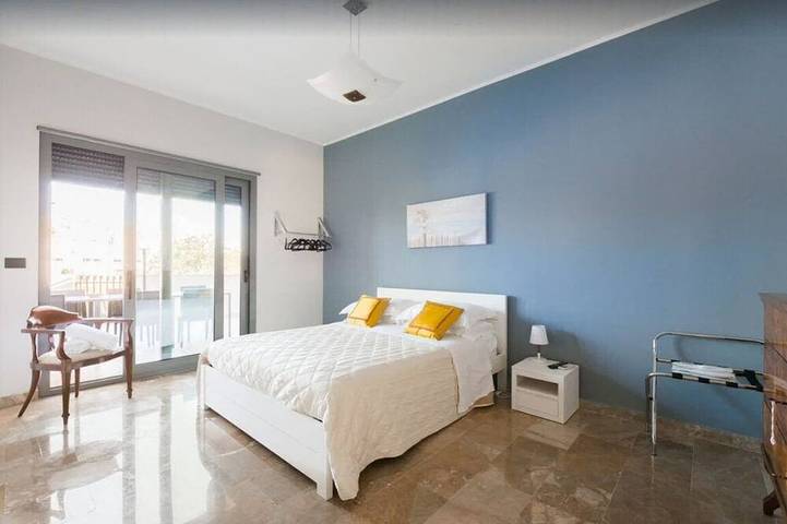Gîte pour 8 personnes, avec terrasse à Milazzo - 2