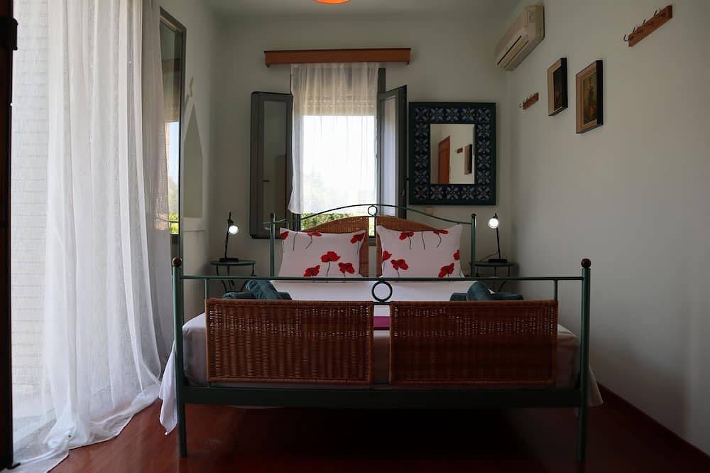 Ganze Wohnung, Mary's stone house\n\n  5 min From Kardamili ,, in Kardamyli, Messenien