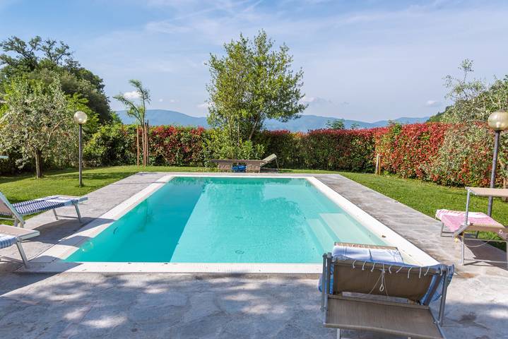 Casa vacanze 'Villa Moderna Resort' con piscina privata, Wi-Fi e aria condizionata in Borgo San Lorenzo (comune), Firenze province