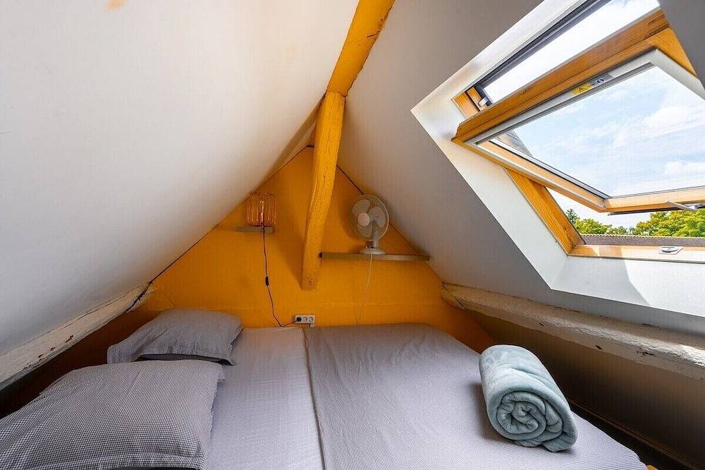 Ganze Wohnung, Apartment-Eigenes Badezimmer-Apartment in Louvres, Val-d'Oise