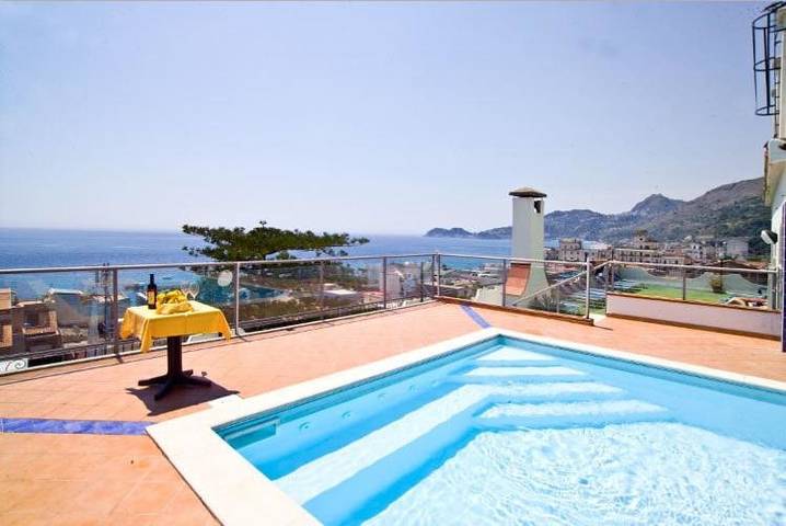 Hotel para 2 personas, con jardín y vistas - 1