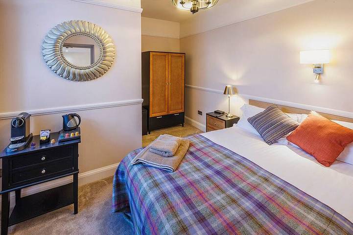 Glamping for 2 people, with garden in Peak District