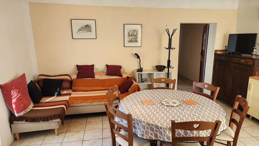Gîte pour 7 personnes, avec Terrasse ainsi que Jardin et Vue dans les Alpes-de-Haute-Provence - 4