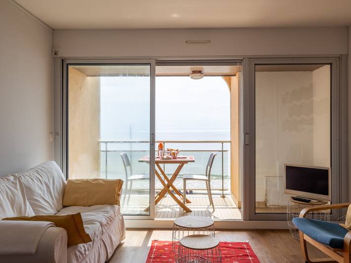 Appartement entier, Appartement 'Vue Mer By Madame Est Servie' avec vue sur mer et balcon in Trébeurden, Côte de Granit Rose