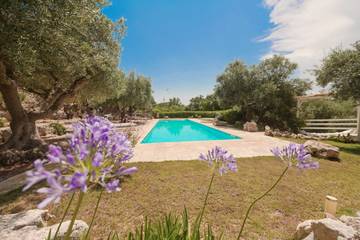 Villa Con Piscina per 8 Persone in Certosa, Ostuni, Foto 1
