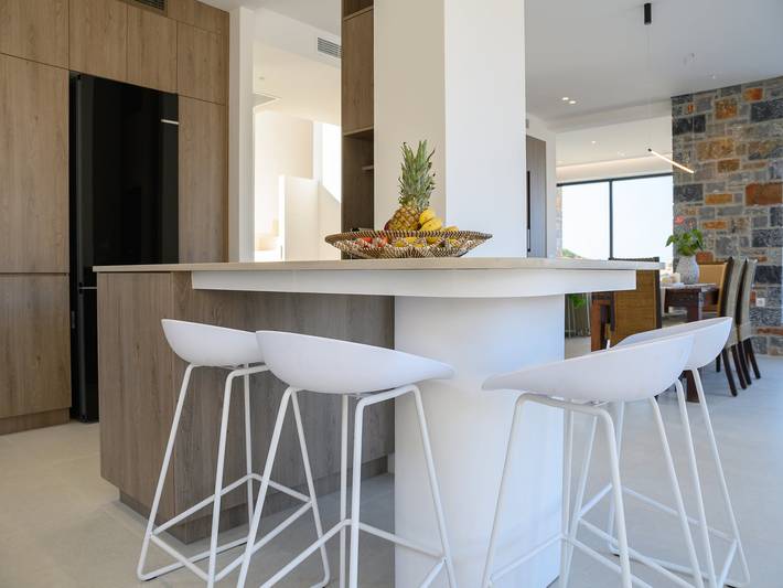 Location de vacances pour 6 personnes, avec jardin et balcon, adapté aux familles dans Agia Pelagia - 2