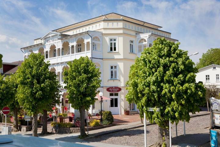 Villa für 4 Personen, mit Ausblick und Balkon auf Rügen